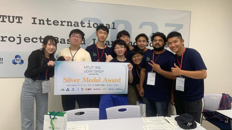Team receiving second prize at NTUT
