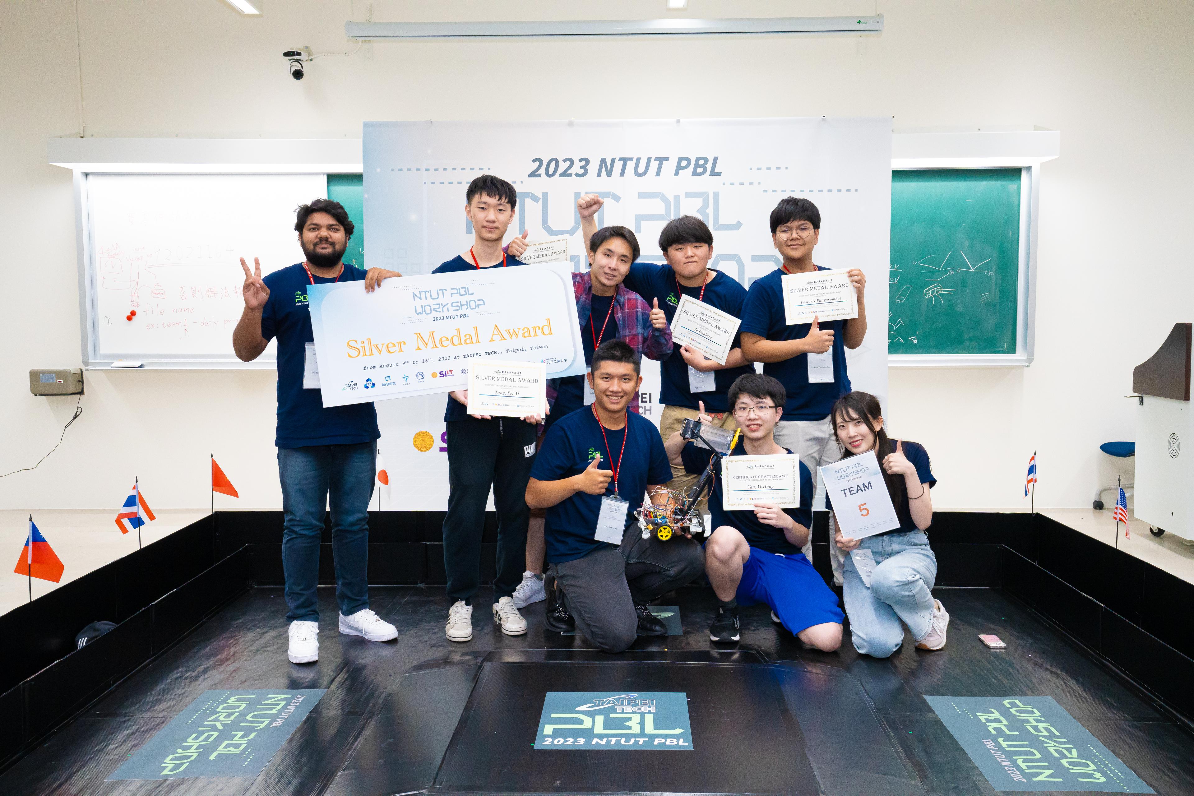 Team at NTUT PBL ceremony